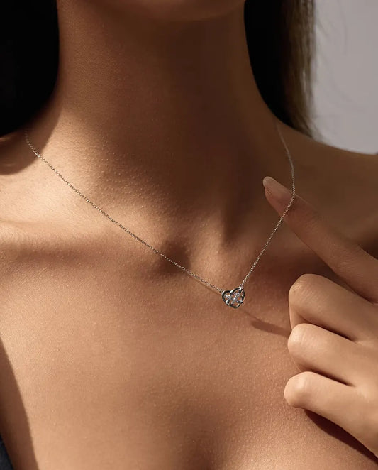 Keltisk Hjerteknude – Moissanite Halskæde