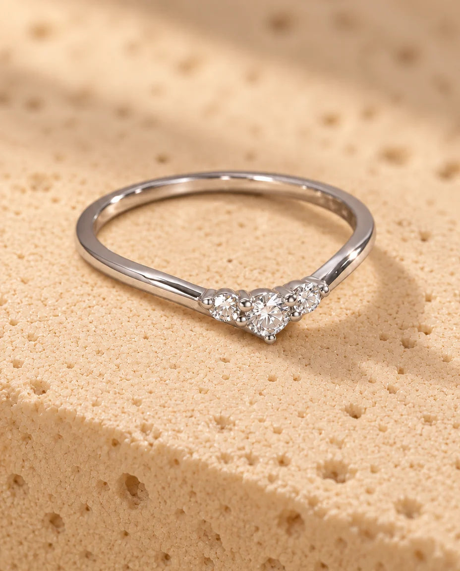 Moissanite Ring - trekvartvisning
