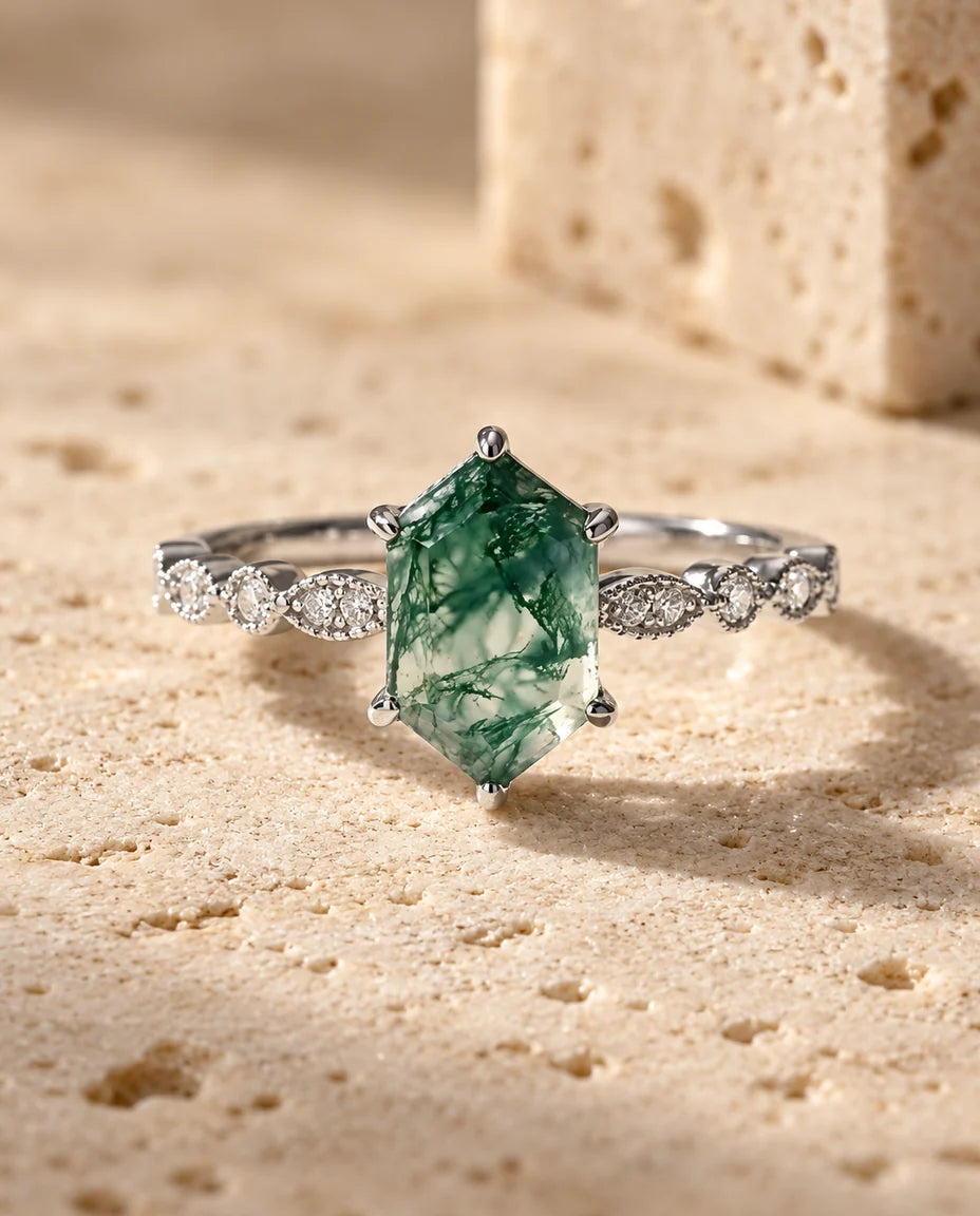 Moss Agate Ring - set forfra