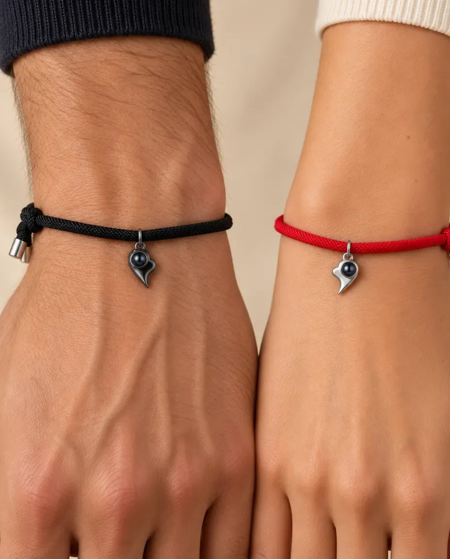 Armbånd med Billede Indeni - båret af et par