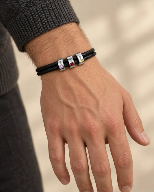 Armbånd til Mænd - båret af en model