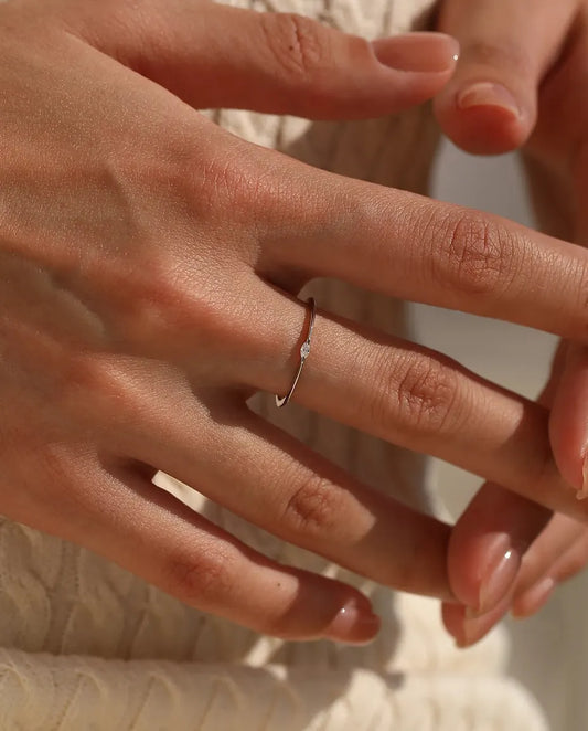 Moissanite Ring – Tynd Marquise i 925 Sølv